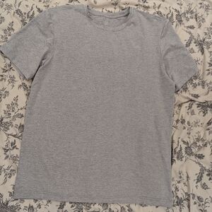 Alo ultra soft men's size large shirt